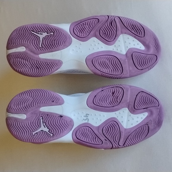 Air Jordan Max Aura 4 GS 6.0Y DQ8404-105 White Barely Grape Rush Fuschia - Picture 8 of 12